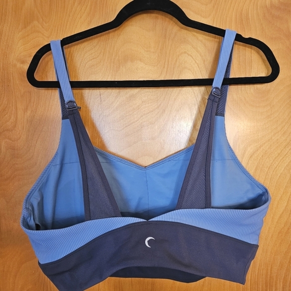 Zyia Active Storm Parallel Ribbed Luxe Adjustable Sports Bra - Picture 4 of 9